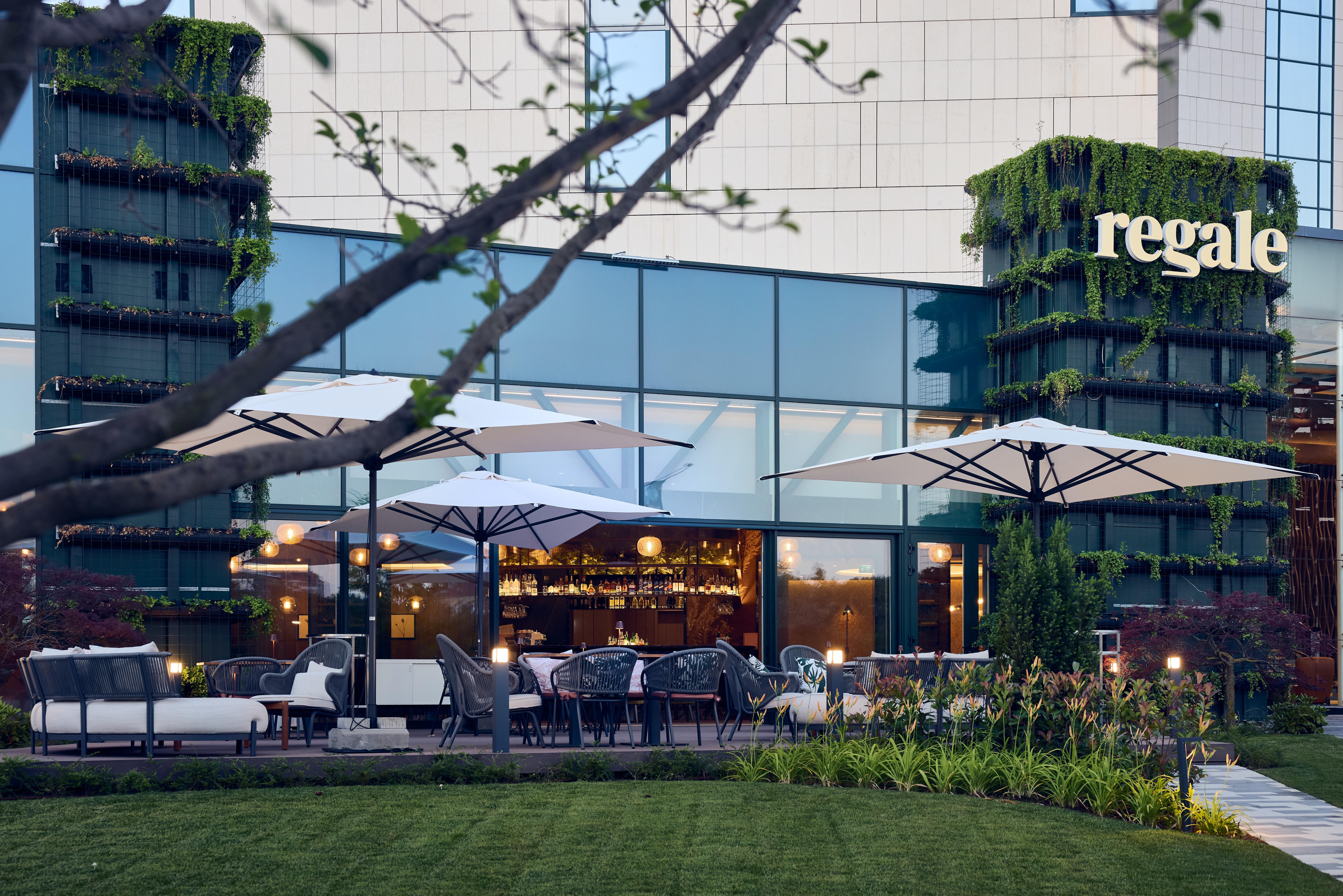 Hilton Sofia Hotell Exteriör bild