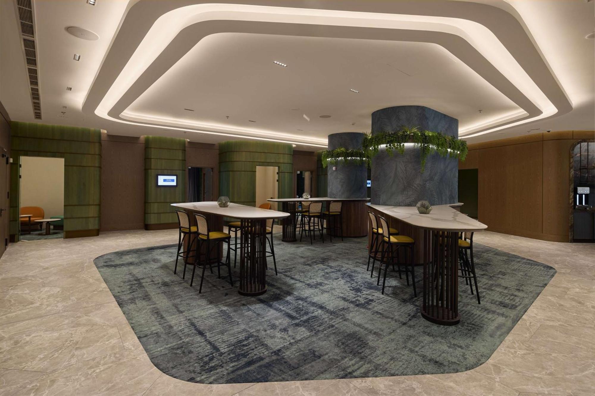Hilton Sofia Hotell Exteriör bild