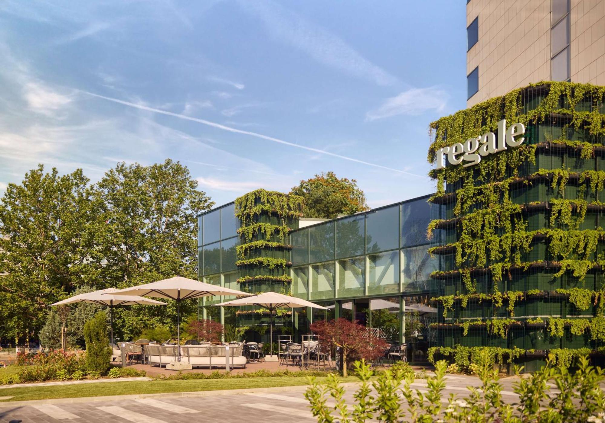 Hilton Sofia Hotell Exteriör bild